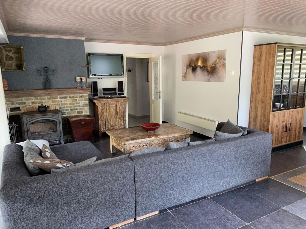 Luxurious Holiday Home With Jacuzzi Filly Exterior photo