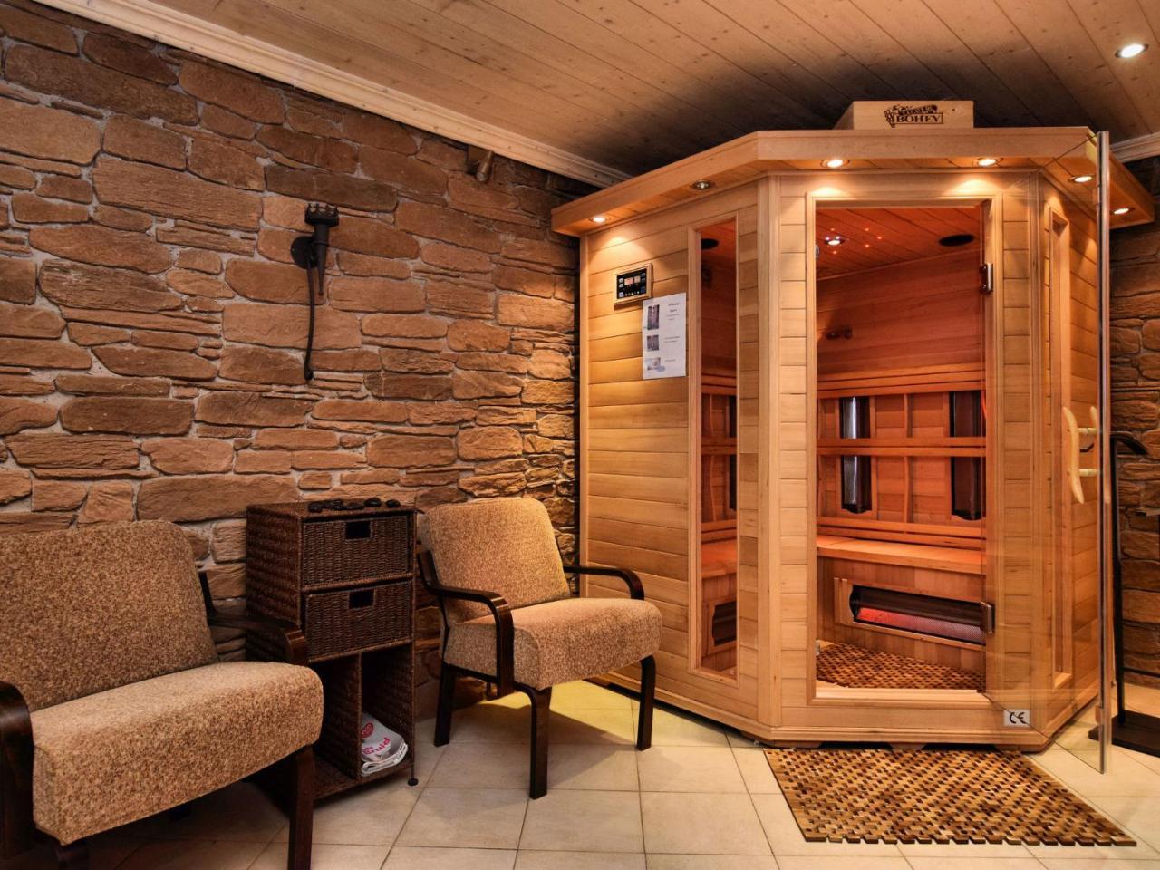 Luxurious Holiday Home With Jacuzzi Filly Exterior photo