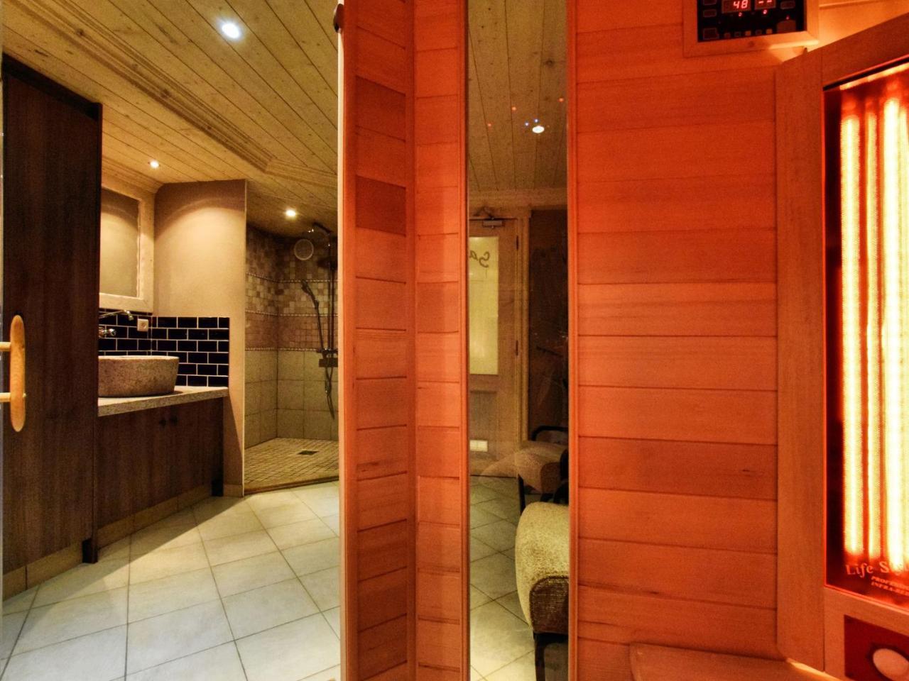 Luxurious Holiday Home With Jacuzzi Filly Exterior photo