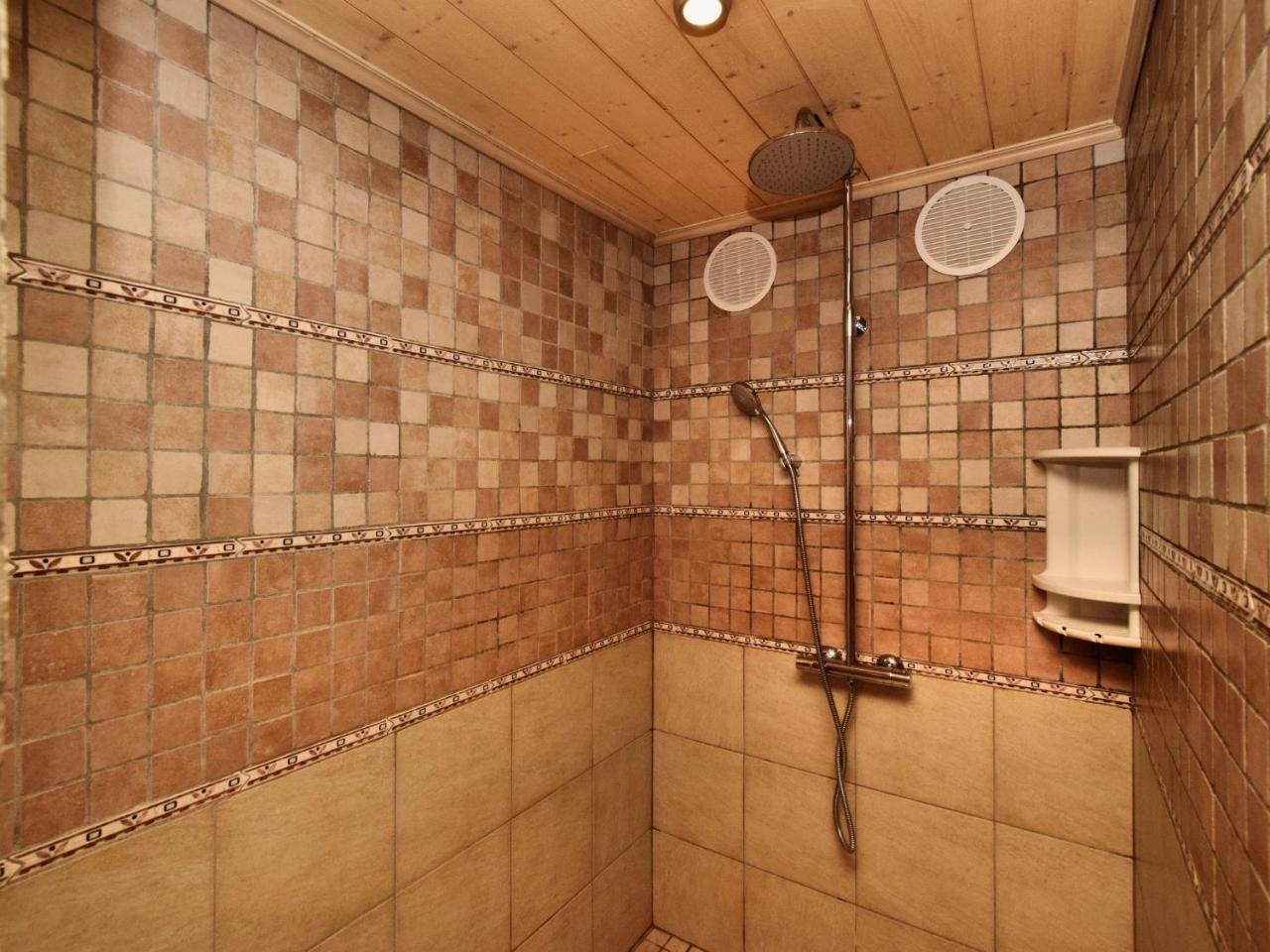 Luxurious Holiday Home With Jacuzzi Filly Exterior photo