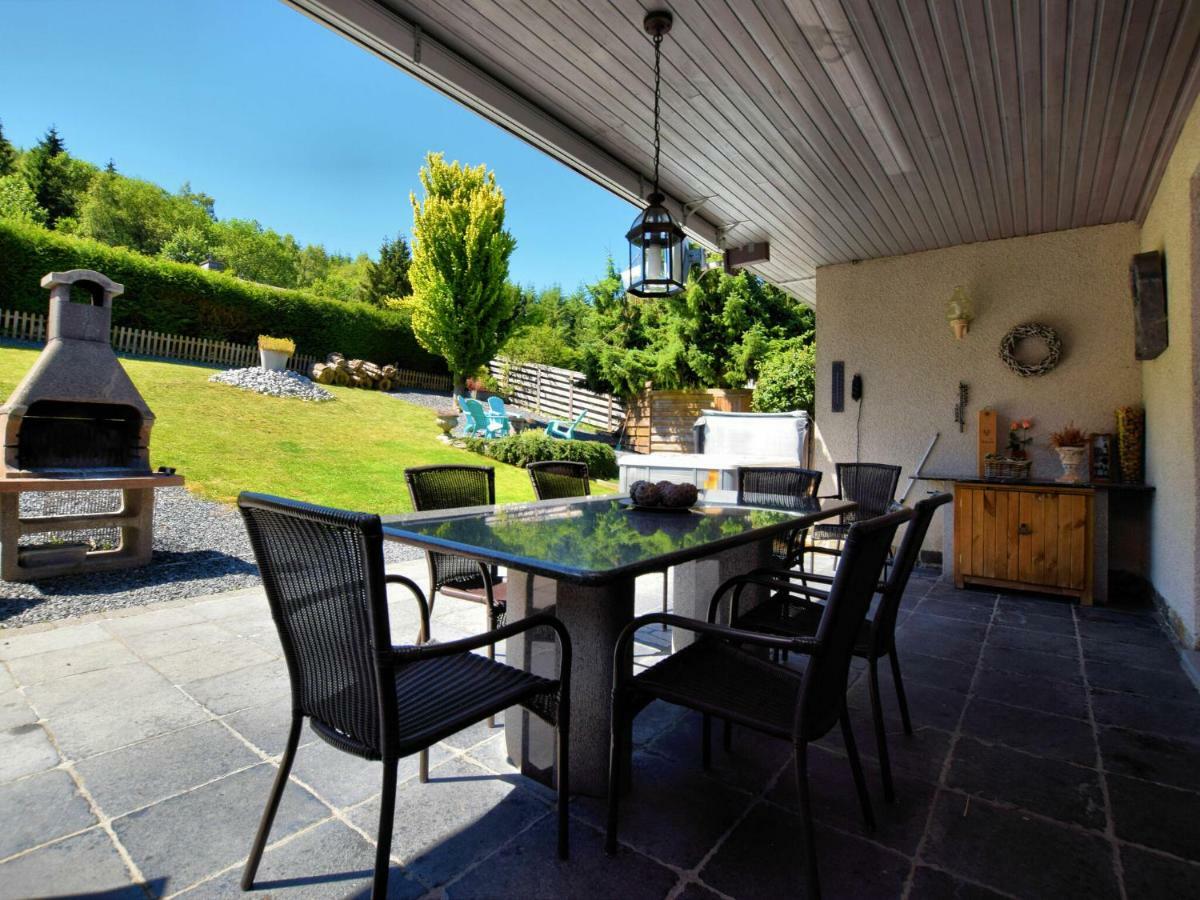 Luxurious Holiday Home With Jacuzzi Filly Exterior photo